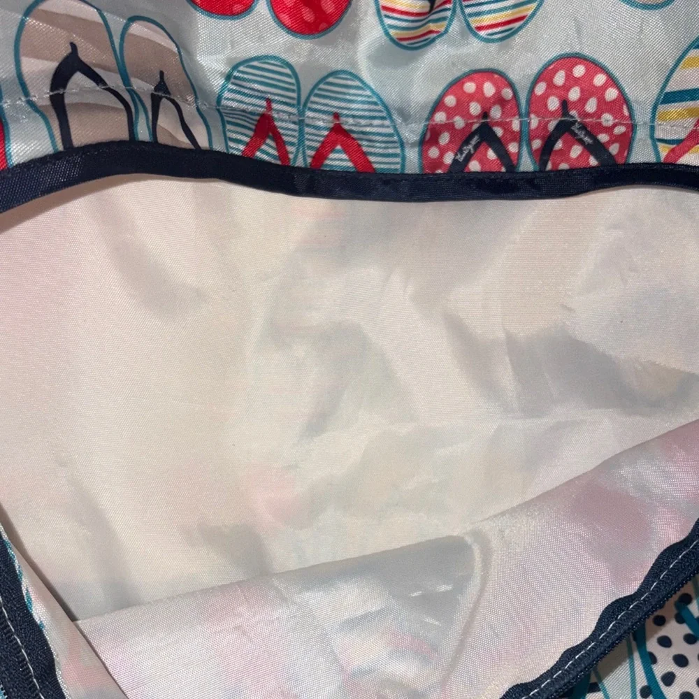Flip Flop Pattern Drawstring Thirty one Bag - Picture 5 of 9